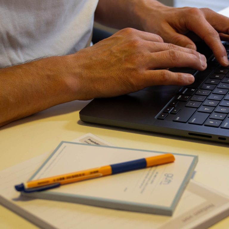Koordination Dr. med. Sebastian Güth Koordination der Diagnostik und ganzheitlichen Therapie
